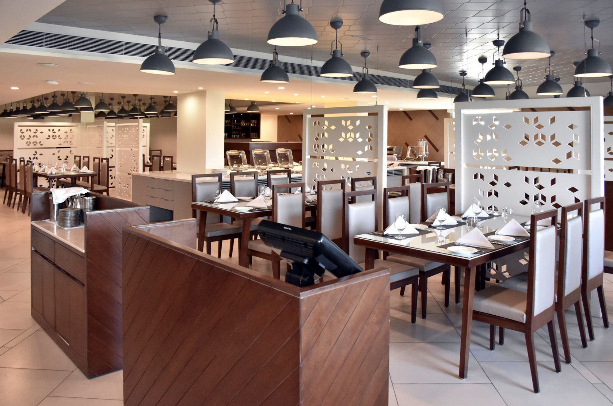 Comfort Inn Donil Vadodara Restaurante foto