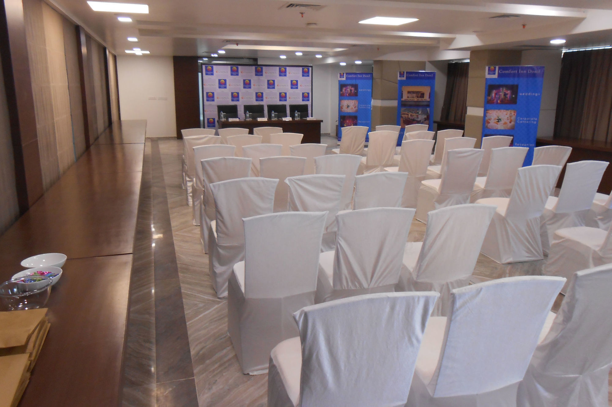 Comfort Inn Donil Vadodara Instalações foto
