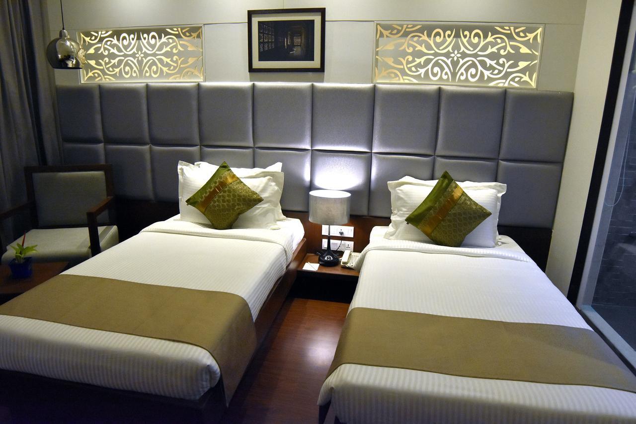 Comfort Inn Donil Vadodara Exterior foto