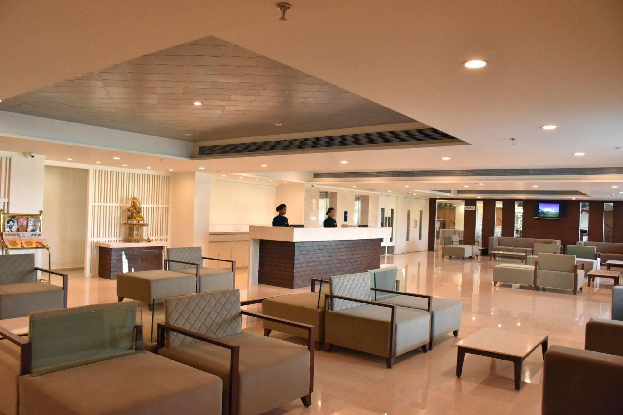 Comfort Inn Donil Vadodara Exterior foto